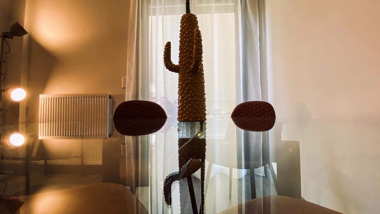 Acropolis Slow Living Apt Under The Parthenon Athen Exterior foto
